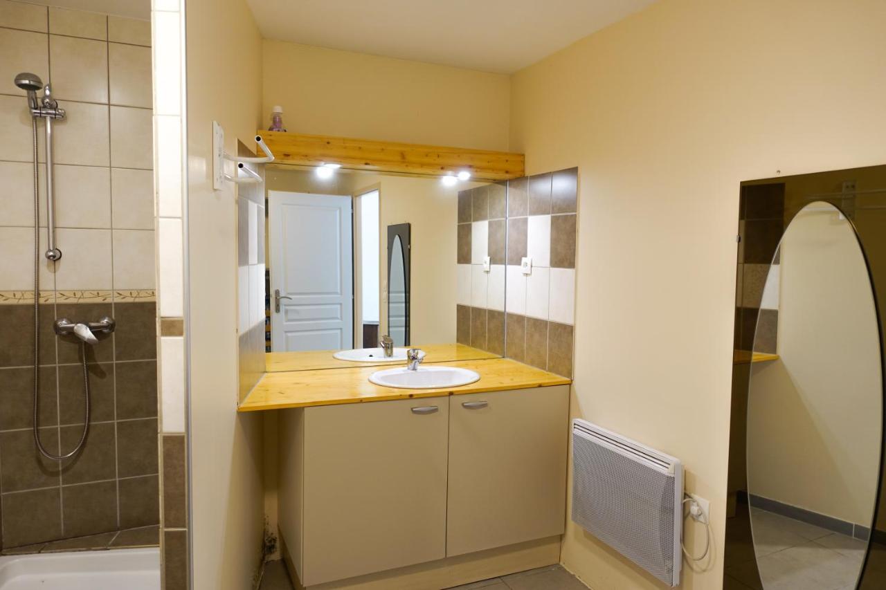 Appartement Spacieux Avec Terrasse Saint-Andre-d'Embrun Exterior photo